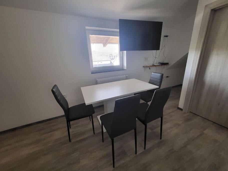 Jack Apartments Maribor Bagian luar foto